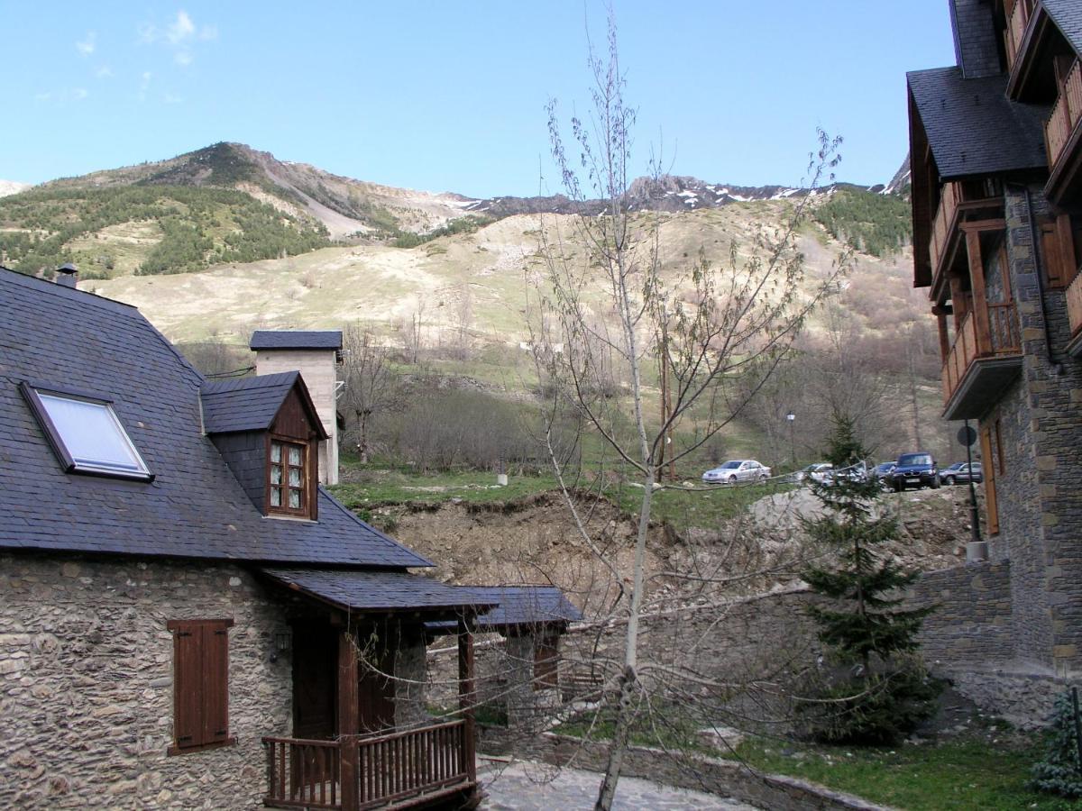 Casa De Piedra Con Encanto En El Bonito Pueblo De Bagergue Exterior photo